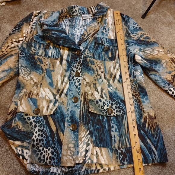 Chico's Size 1 Blazer Animal Print Faux Suede Soft Blue Tan Unique Eccentric Top - Picture 8 of 10